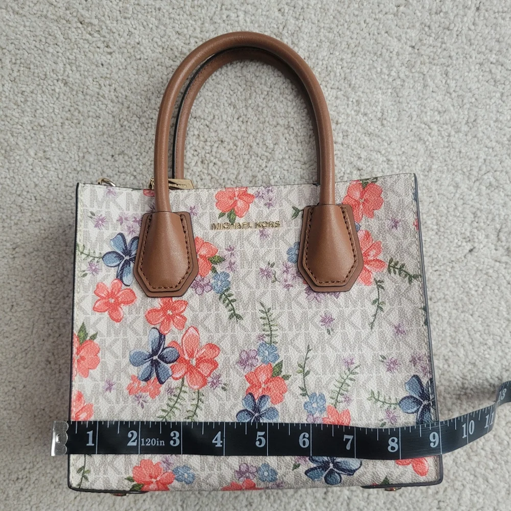 Like New MICHAEL KORS MERCER MEDIUM FLORAL LOGO ACCORDION CROSSBODY BAG
